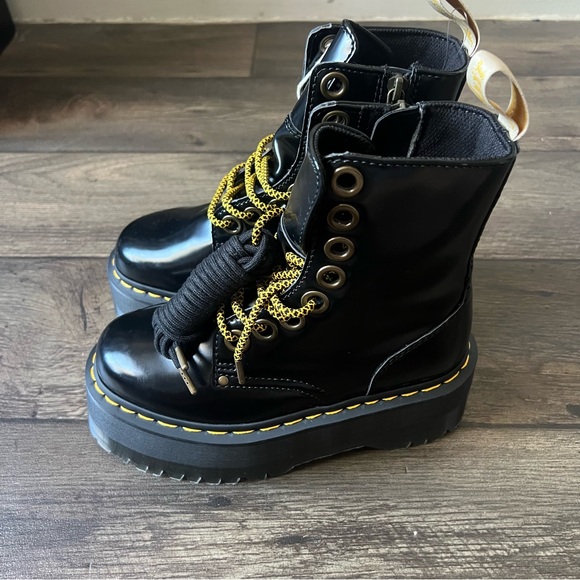 Dr Martens Vegan Jadon Max Combat Platform Boots Black Size 6 NEW - Picture 3 of 10
